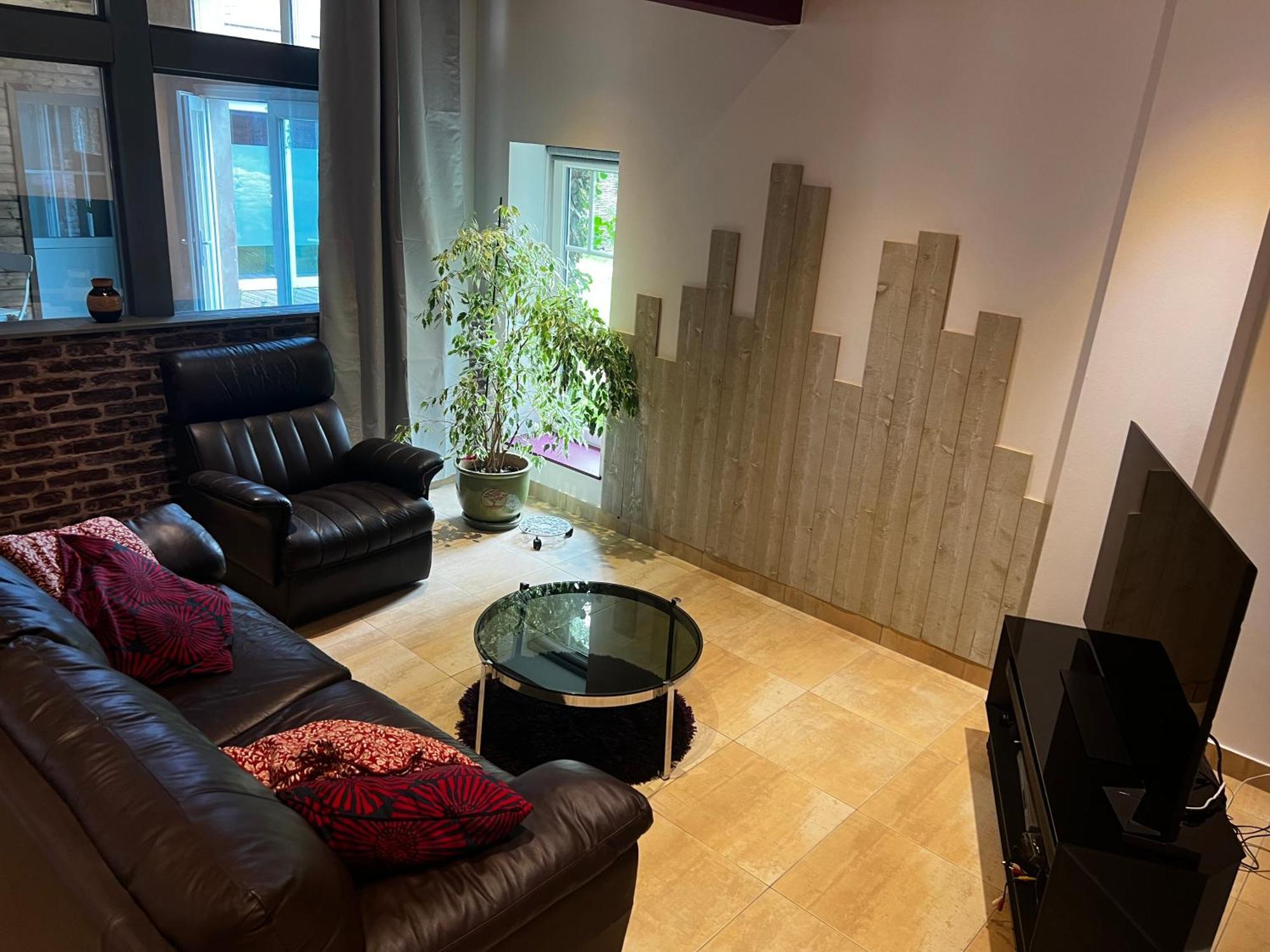 2 Pieces Apartment *